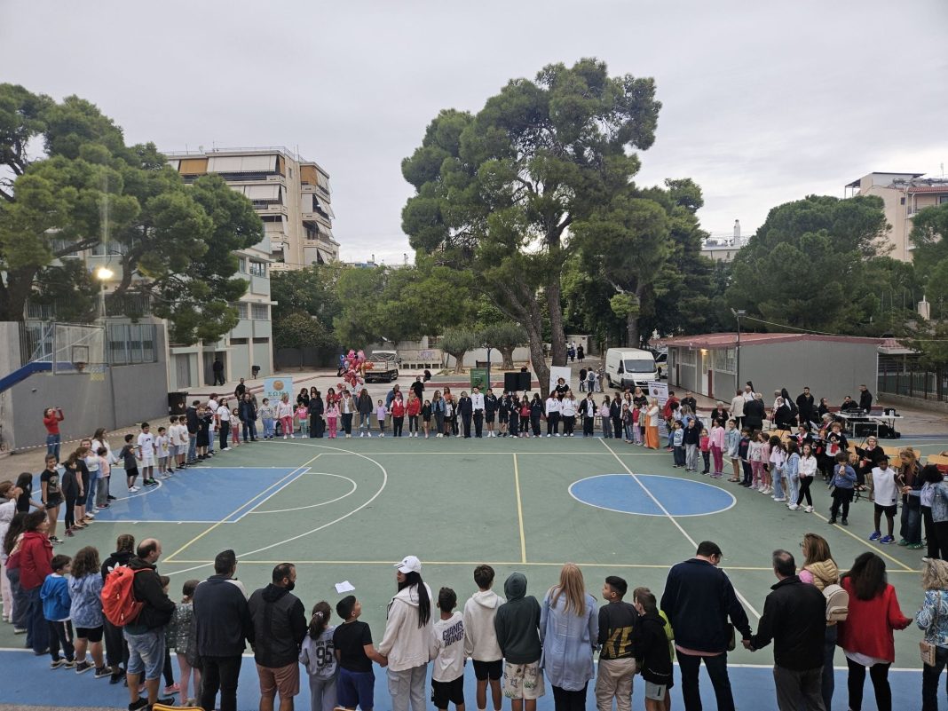 Φεστιβάλ Παραδοσιακού Παιχνιδιού στο Ηράκλειο Αττικής: «Παίζουμε Ελλάδα» στο Κτήμα Φιξ Φεστιβάλ Παραδοσιακού Παιχνιδιού στο Ηράκλειο Αττικής: «Παίζουμε Ελλάδα» στο Κτήμα Φιξ